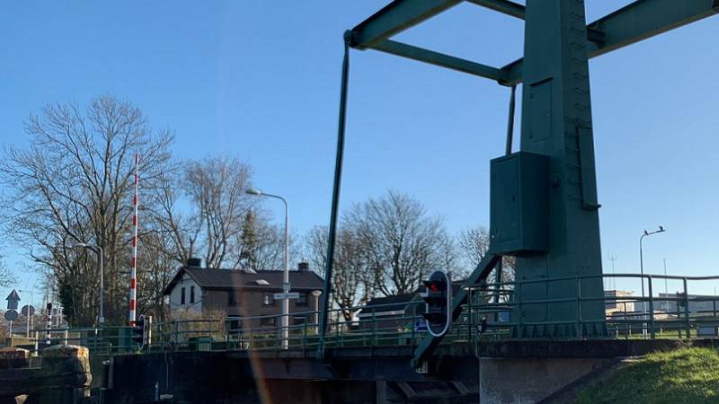 Onderhoud brug en sluis Kanaal door Voorne