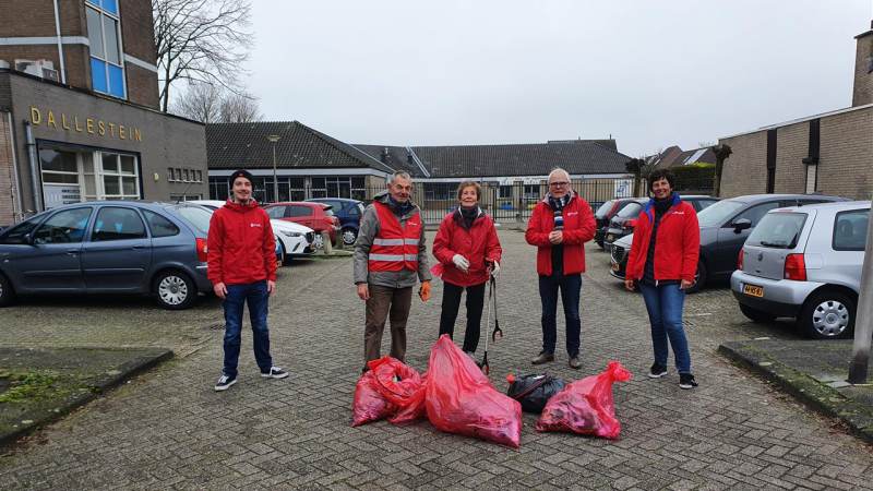 PvdA organiseert schoonmaakactie in Vogelenzang