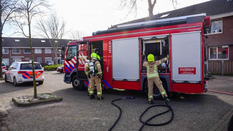 Brand in achtertuin van woning in Spijkenisse