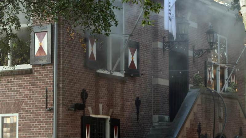 Brand in oude gemeentehuis in Oostvoorne