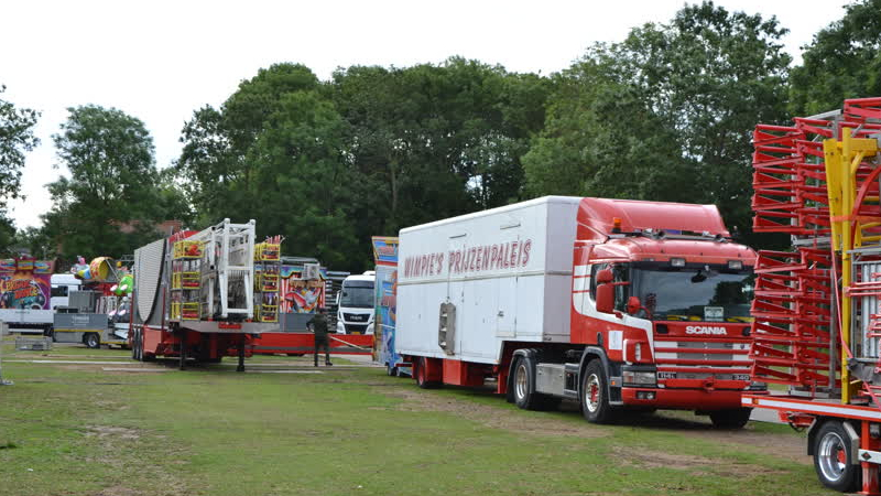 Opbouw Paardenmarkt Heenvliet van start gegaan