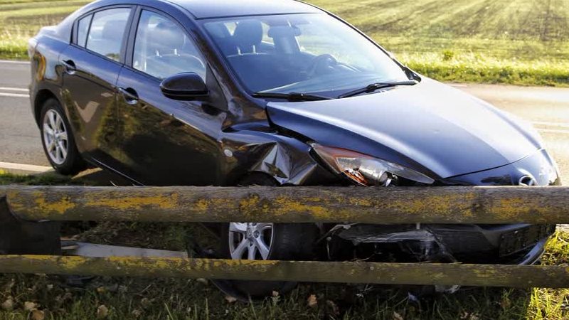 Eenzijdig ongeval Rockanje: automobilist verliest macht over het stuur