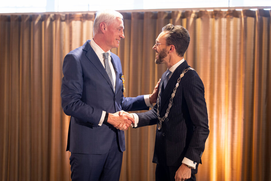 Jos Baeten uit Oostvoorne benoemd tot Officier in de Orde van Oranje-Nassau.
