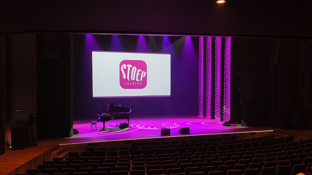 De Stoep podium