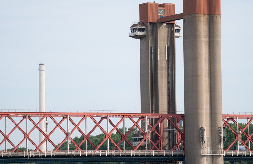 Spijkenisserbrug 1 (1).jpg