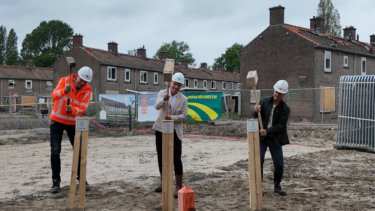 Eerste paal Molenwei