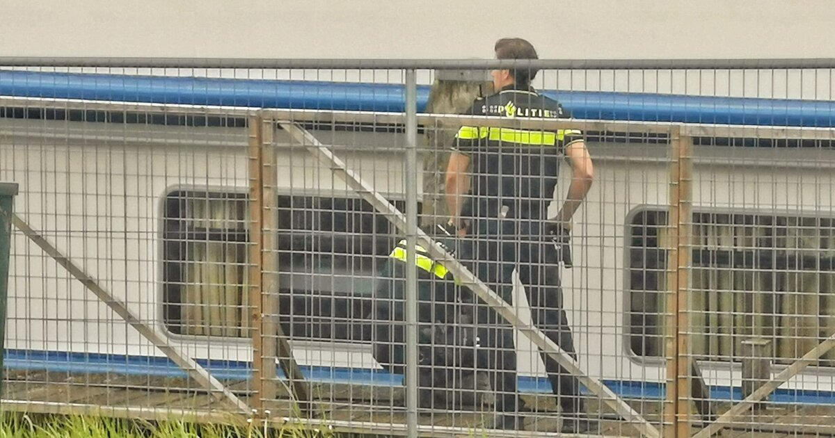 Grote politie-inzet aan Kanaalweg Westzijde