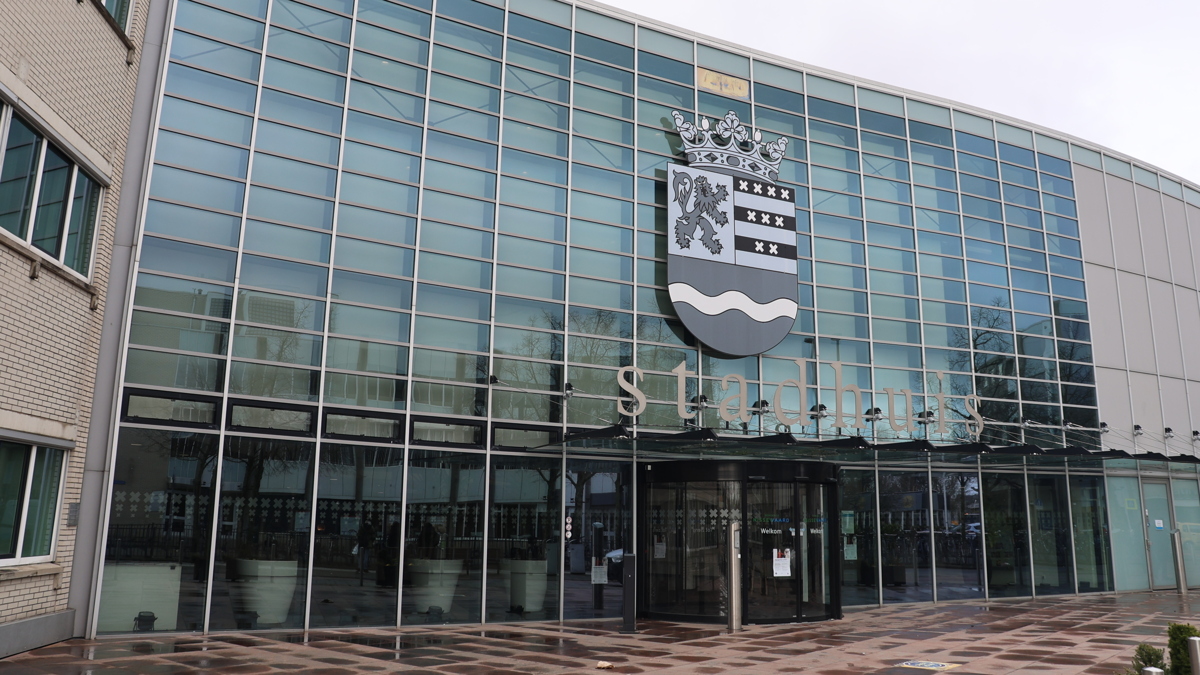 Stock_Gemeente_Nissewaard_Stadhuis.JPG