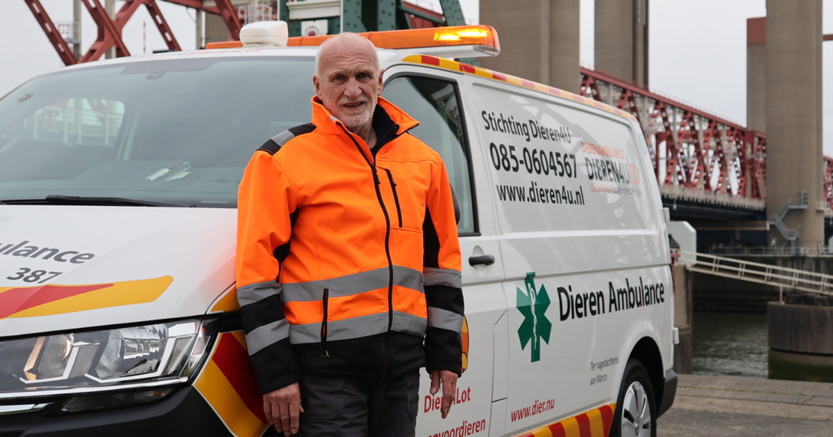 Dieren4u ontvangt nieuwe dierenambulance voor hulp aan dieren in nood