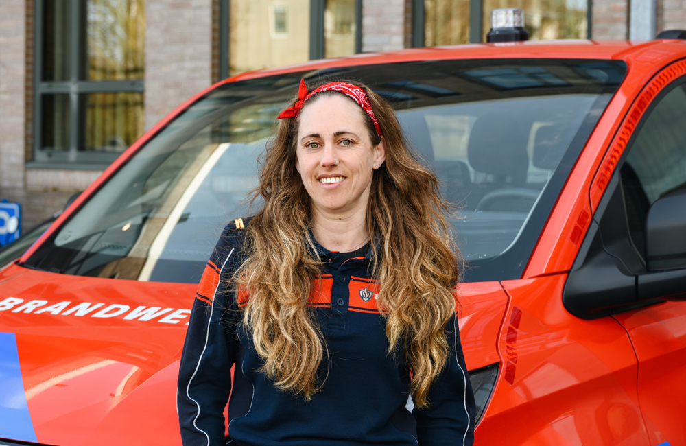 024 Wijkbrandweer helpt bij brandveiliger maken Voorne aan Zee.JPG