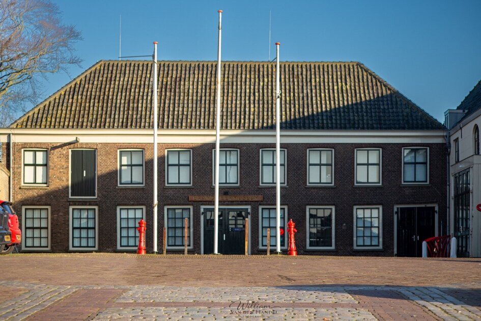 Brandweermuseum Hellevoetsluis viert 100-jarig bestaan: ‘Trots om de collectie aan bezoekers te late