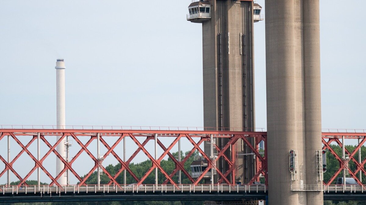 Spijkenisserbrug 1 (1).jpg