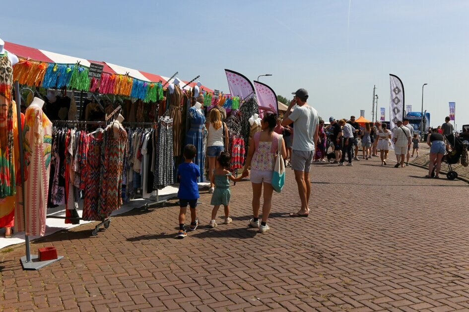 Vesting van Hellevoetsluis in het teken van Pinksterbraderie