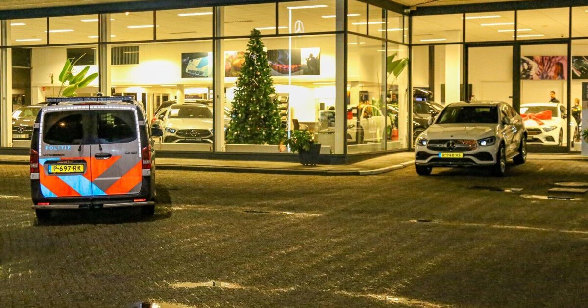 Poging tot overval autodealer Rijksstraatweg