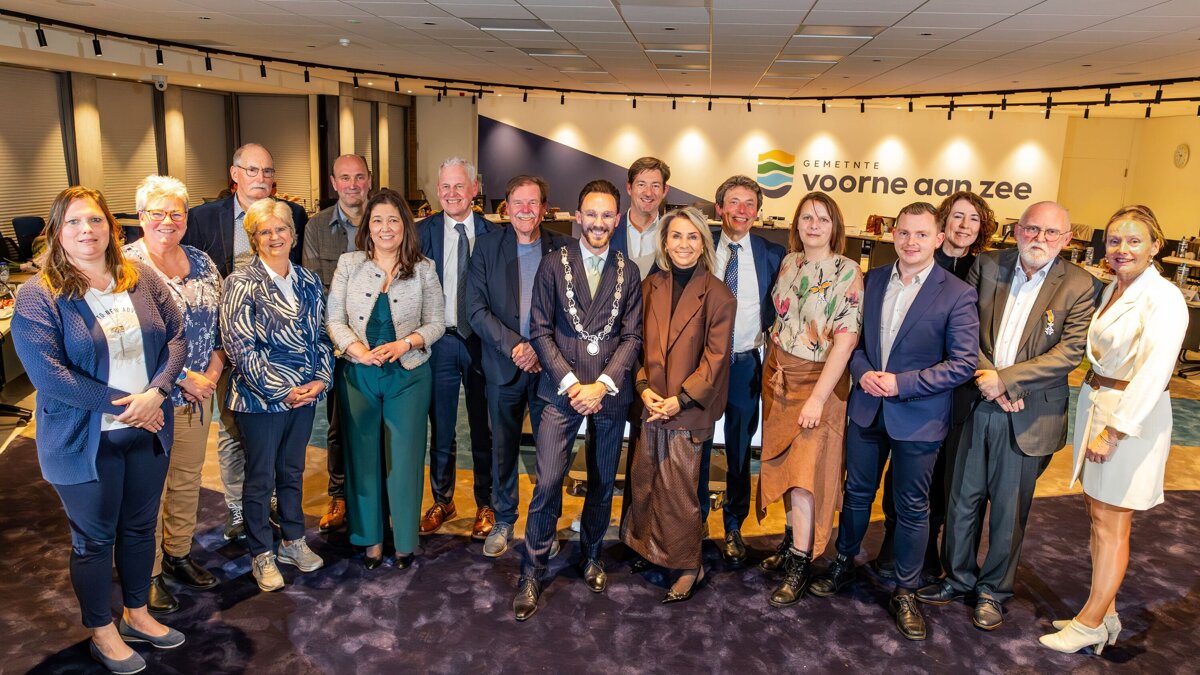 2026-03-31_Voorne aan Zee_aftreden raadsleden_003.jpg