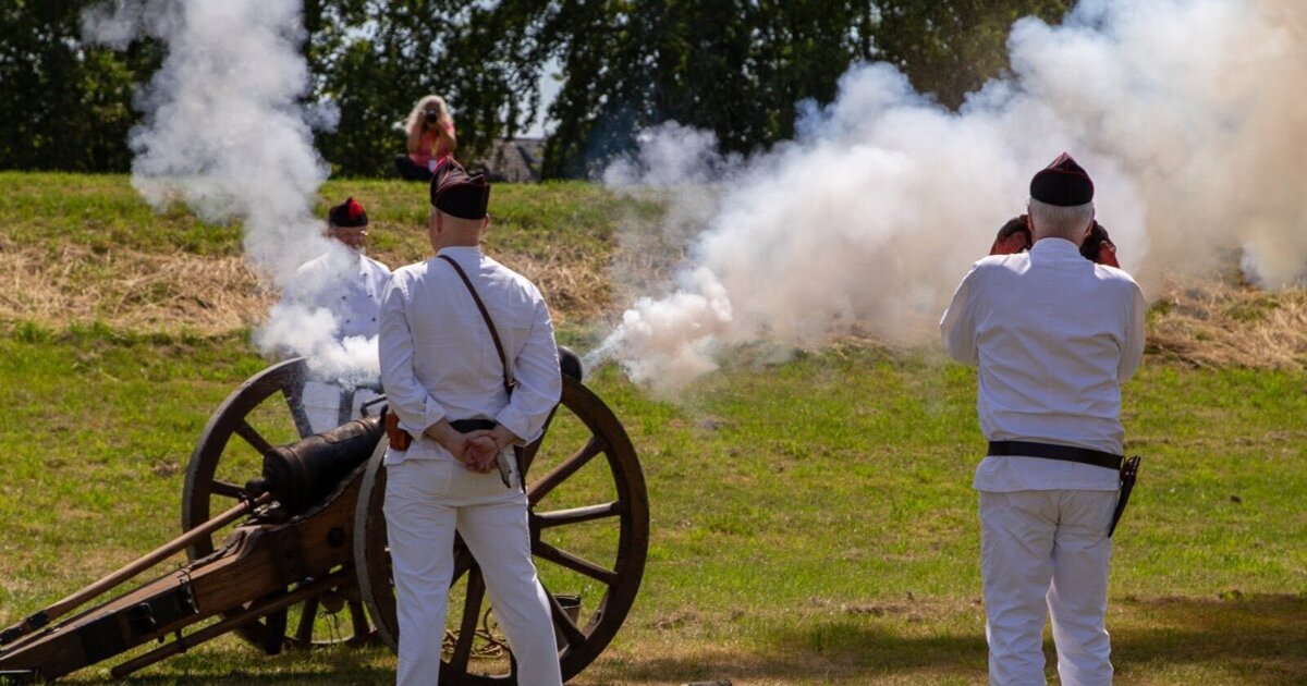 Met een dreun komt de geschiedenis van Hellevoetsluis tot leven