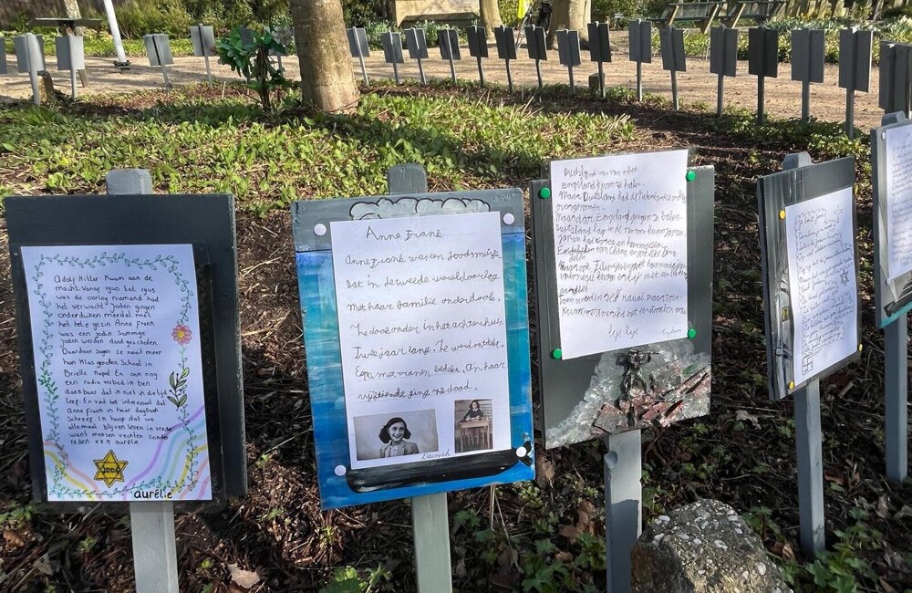 2. Gedichten rond de amberboom..jpg