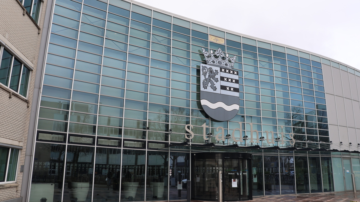 Stock_Gemeente_Nissewaard_Stadhuis