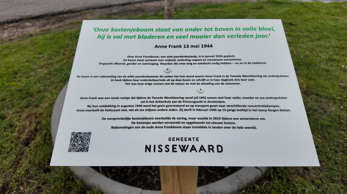 Plaquette bij Anne Frankboom Geervliet bevat tekstfout