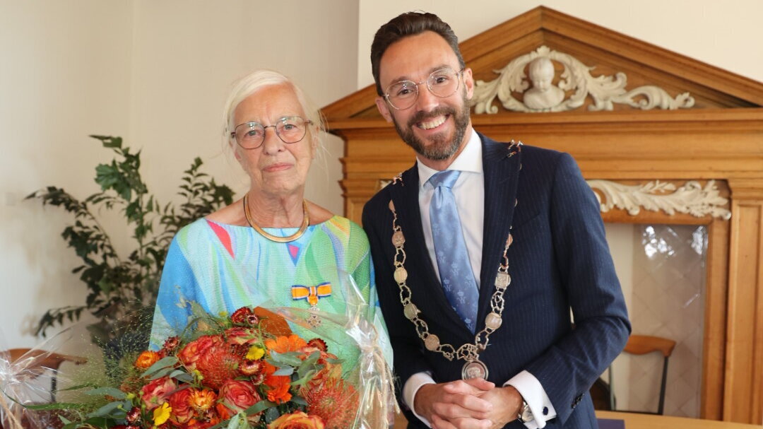 043 Koninklijke onderscheiding Hendrika Dubois