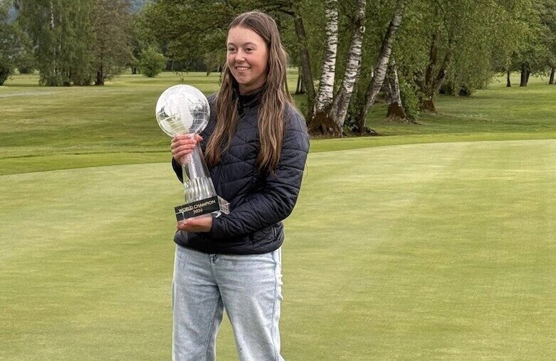 Sophie Dekker Wereldtitel Ski & Golf.jpg