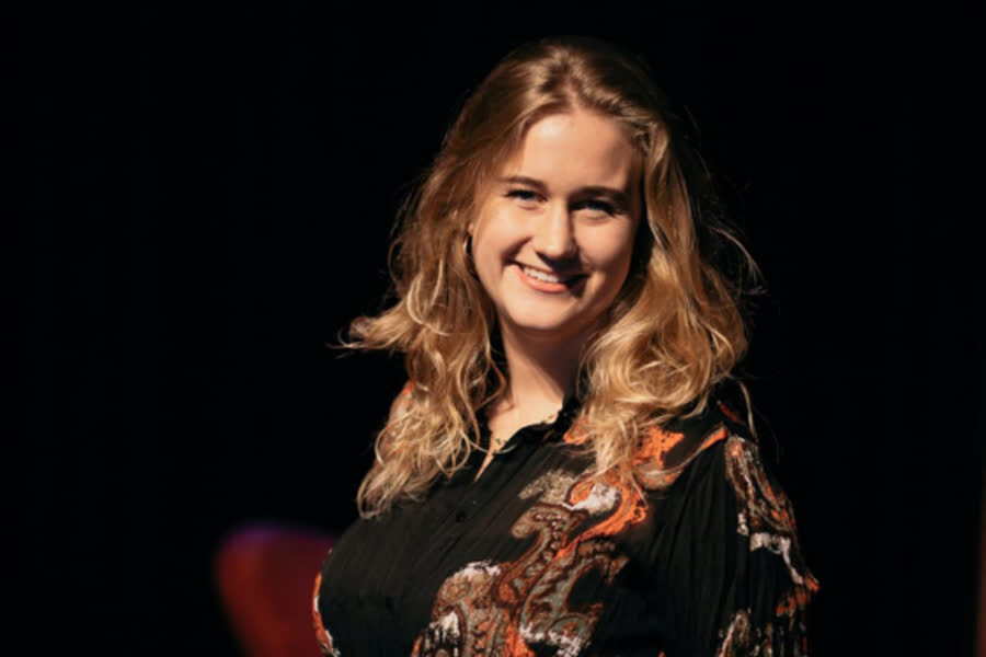 Cultuurmakers uit Voorne aan Zee sparren over ideeën tijdens Koffie bij Dewi