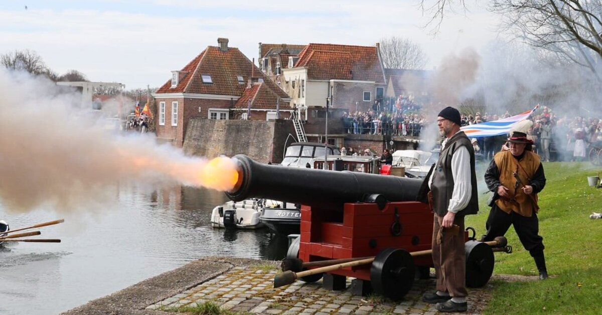 Geuzenliederen en historische klederdracht vullen Brielle op 1 april