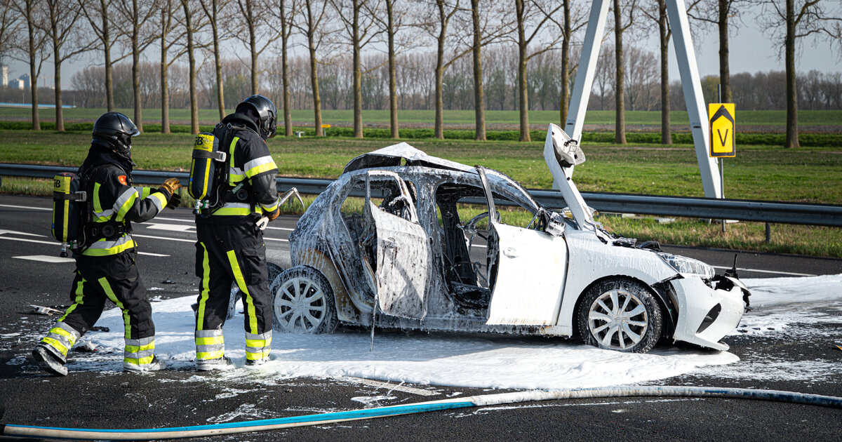 A15 voorlopig dicht, weg naar verwachting pas na 19.00 uur open