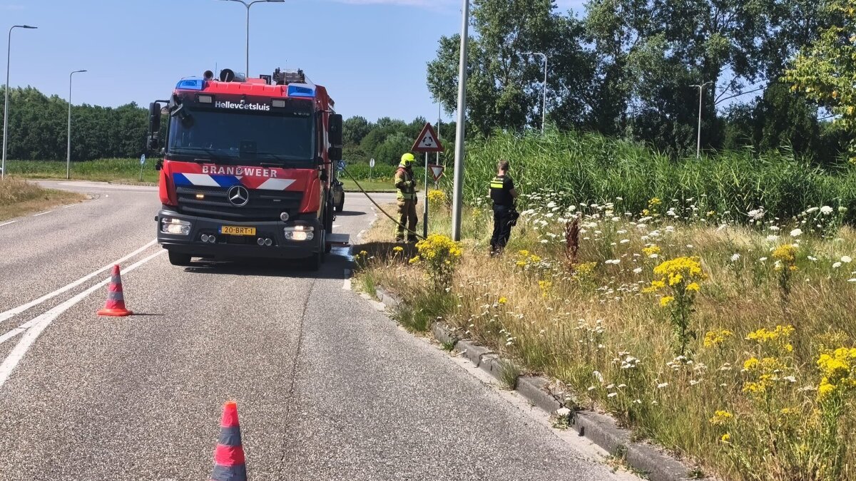 Brand Nelson Mandelaan Hellevoetsluis 1