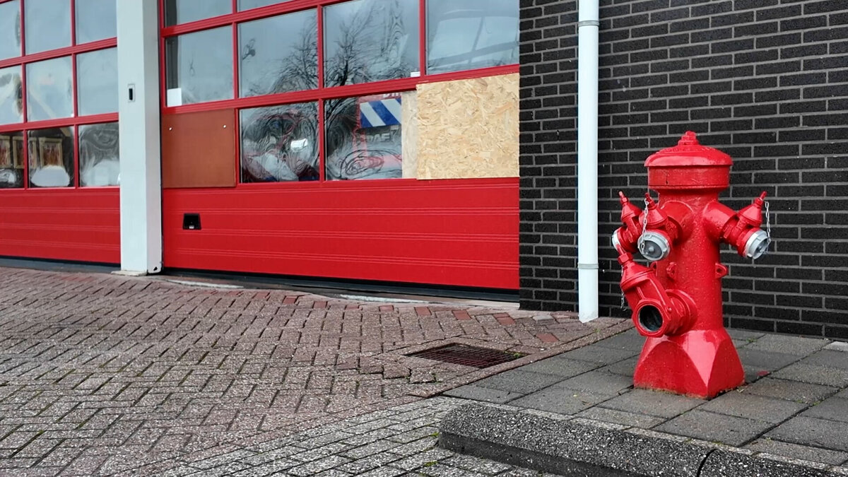 20260109 brandweer Rockanje burgemeester.00_00_06_26.Still001.jpg