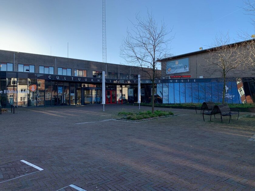 Schrijfworkshop, cursus ChatGPT en een Kidscollege in de bibliotheek in Hellevoetsluis