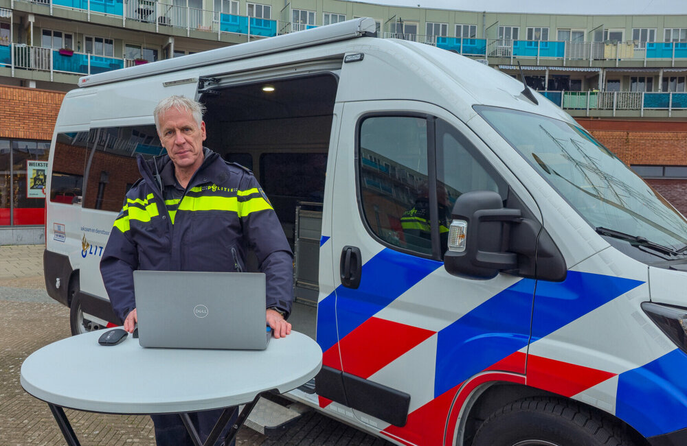 Wijkagent_Politie_Ed_van_den_Blink.jpg