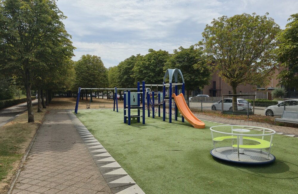 RavensePark.