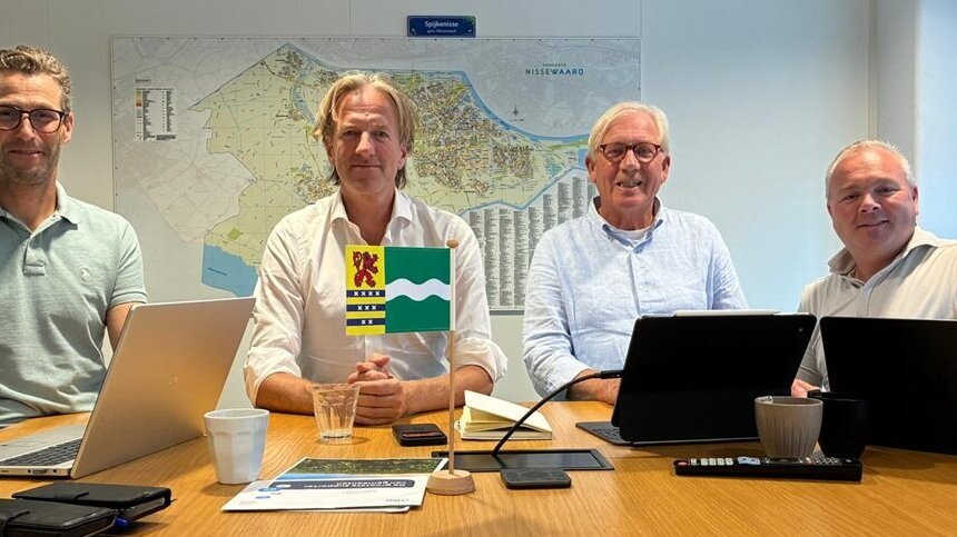 BIZ Halfweg-Molenwatering maakt kennis met nieuwe wethouder