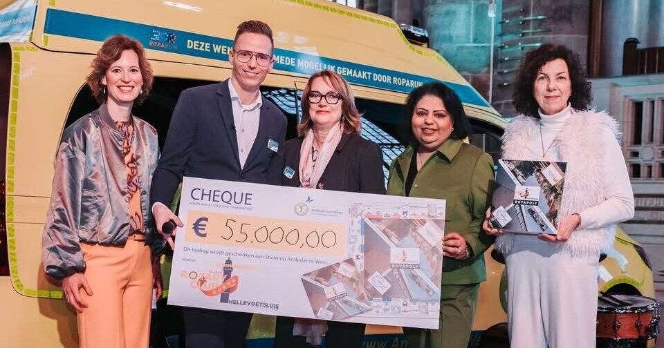 Rotapoly-spel levert 55.000 euro op voor Stichting Ambulance Wens: ‘Een heel bijzonder moment’
