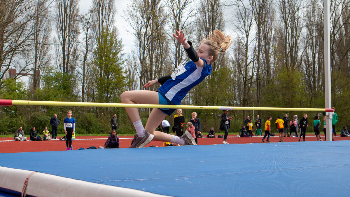 Rowan, hoogspringen.jpg