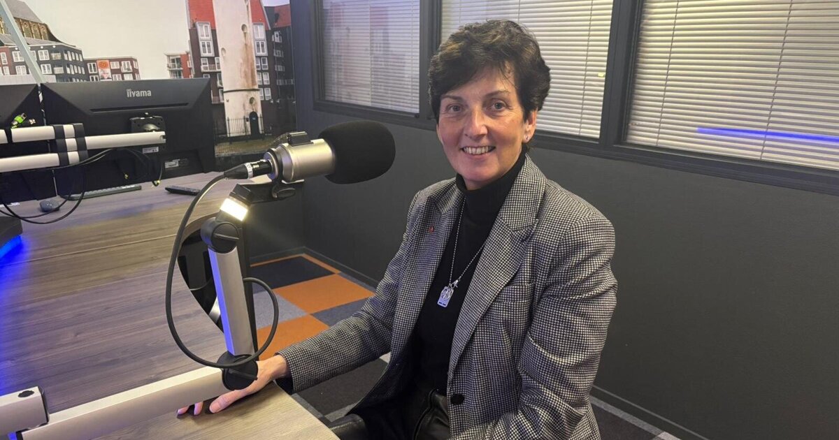 Hanneke Stengs (PvdA Nissewaard) bij Voorne-Putten Kiest: ‘Iedereen moet mee kunnen doen’