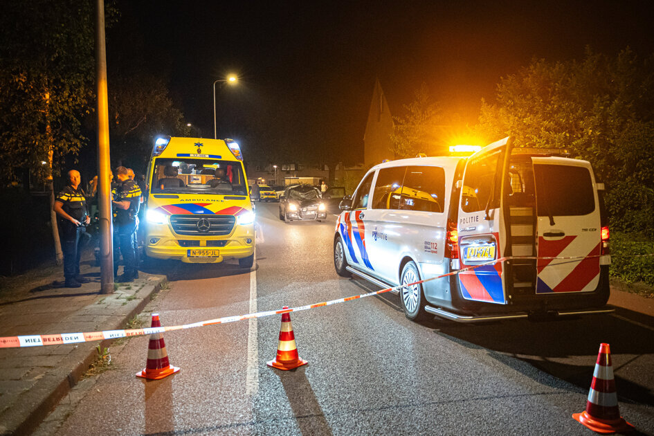 Voetganger overlijdt na aanrijding met auto in Hellevoetsluis