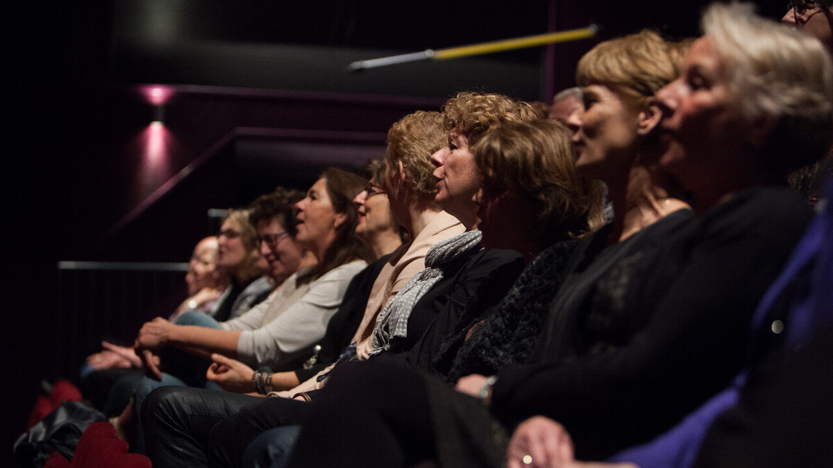 Publiek Bluebettes 14-2-15  Foto J. Reedijk.jpg