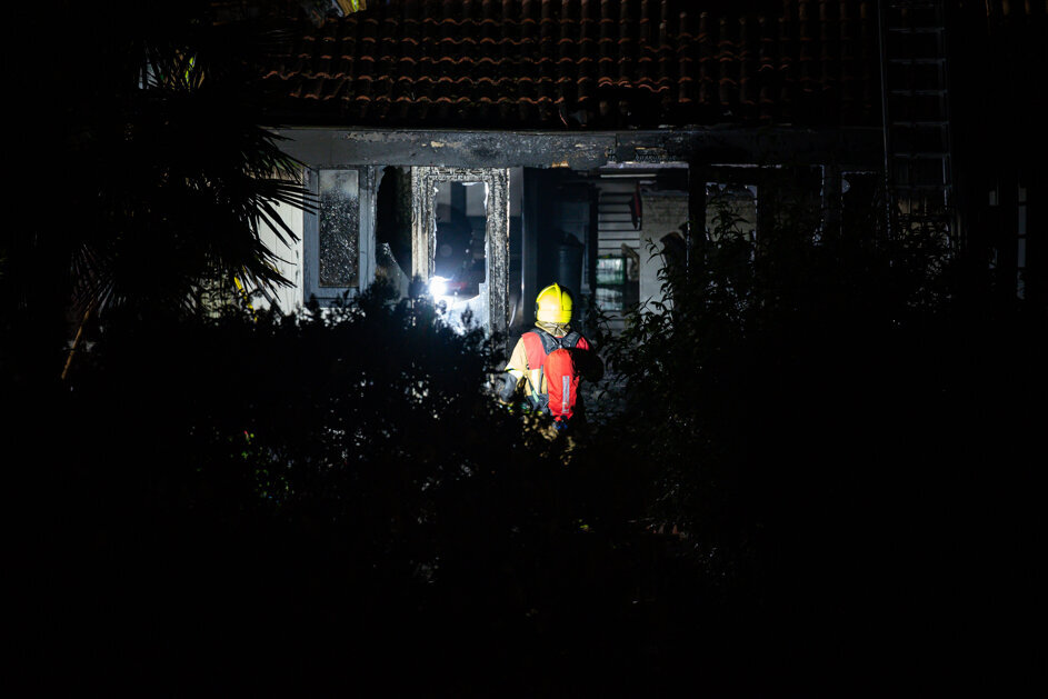 Begane grond van woning uitgebrand in Hellevoetsluis